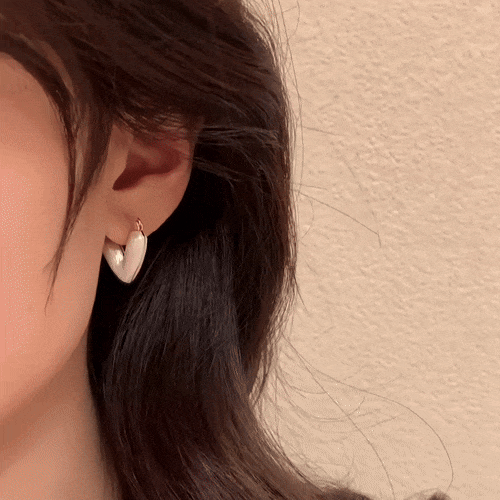 Elegant Heart-Shaped Earrings